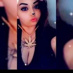 Meet your Posher, Mia